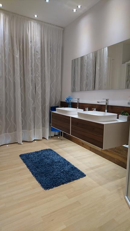 ペスカーラ Upper Bed & Breakfast エクステリア 写真